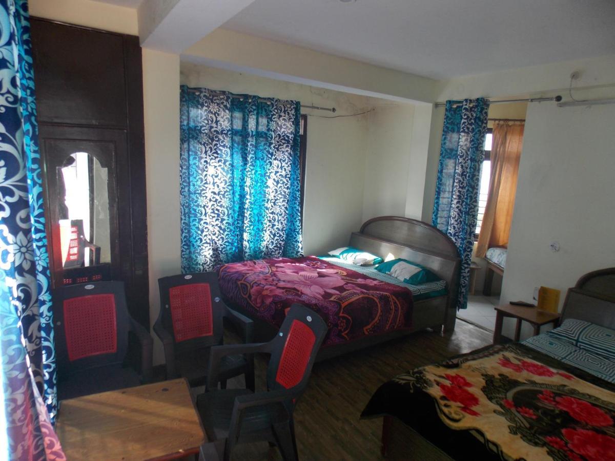 Midway Restaurants & Guest House Dhanaulti Exterior foto