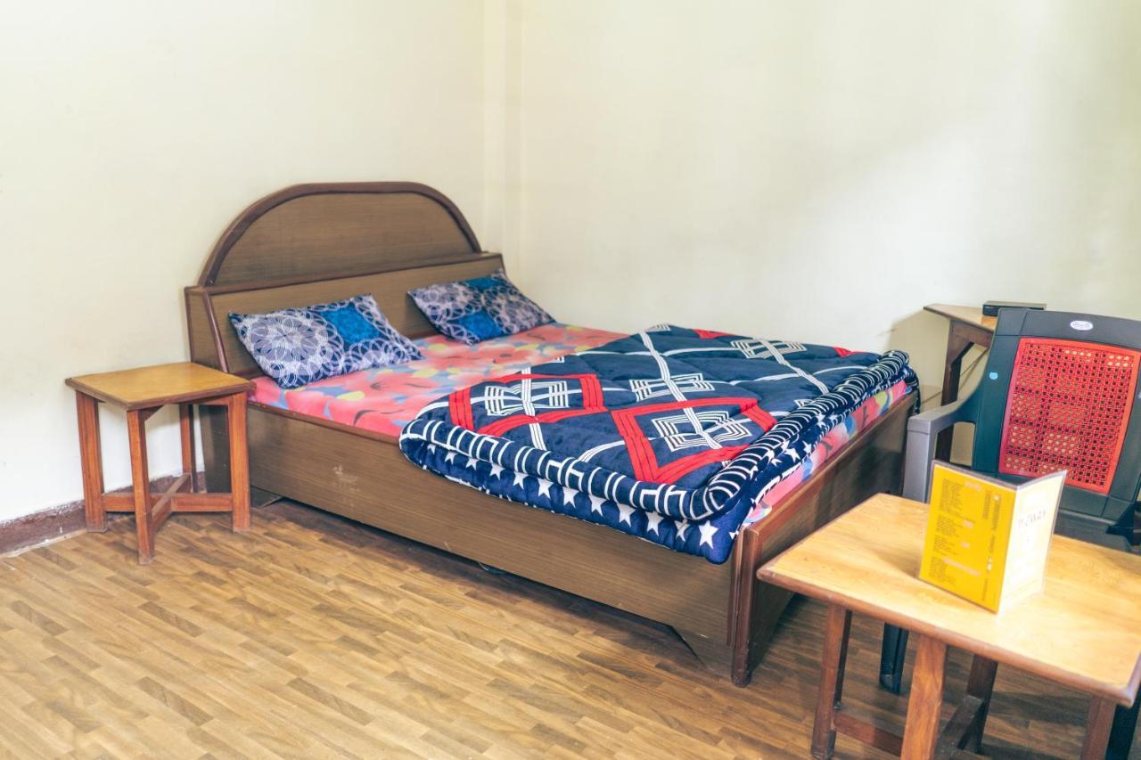 Midway Restaurants & Guest House Dhanaulti Exterior foto
